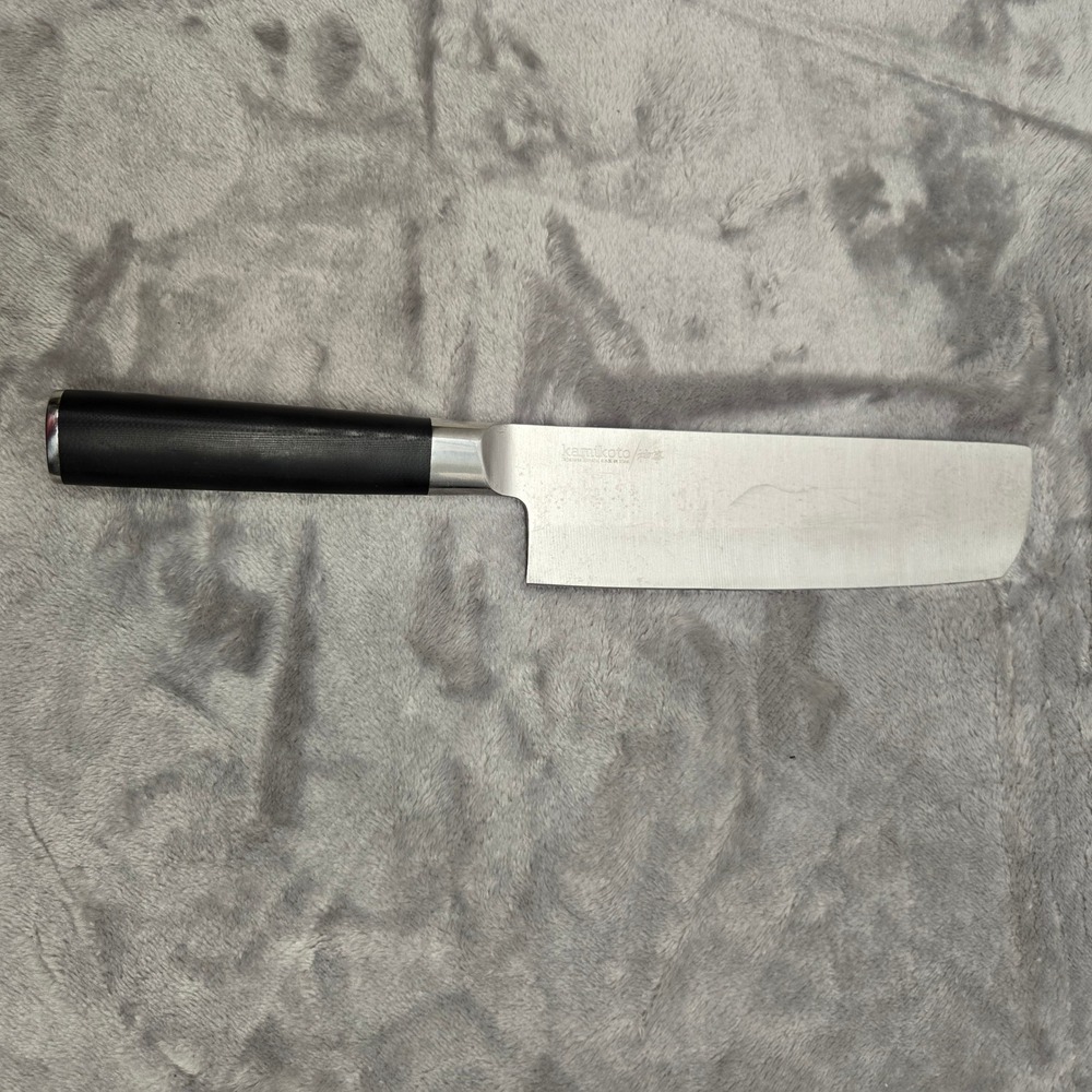 Kamikoto Japanese Honshu Steel Nakiri Vegetable Knife 7 Inch Silver Black Handle